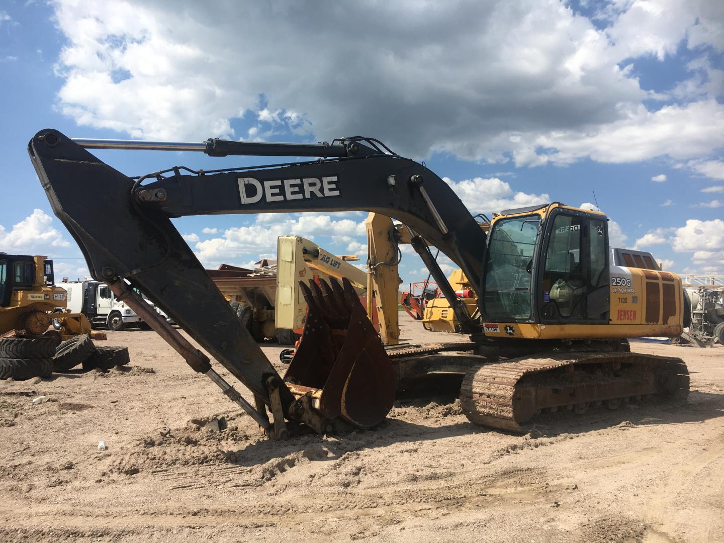 ./imagenes/INVOICE/2019/16911/EXCAVADORA JOHN DEERE 250G LC (2).JPG